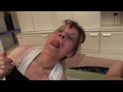 ❤️ Twee oma's en een opa hebben een triootje ❤❌ Super porn at us ❤
